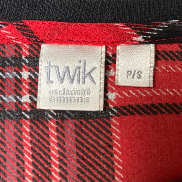 Red plaid 3/4 sleeves top - Picture 2 of 4